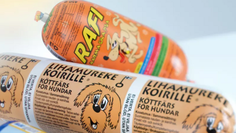 Állateledel, kutyaszalámi és kutyakolbász töltése és klipszelése Project Food gépekkel